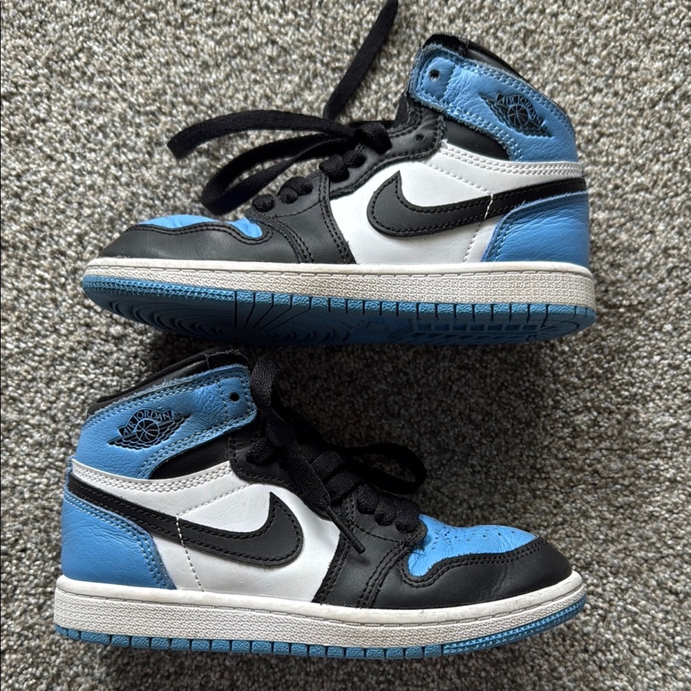 Nike Air Jordan Retro High in Blue and Black